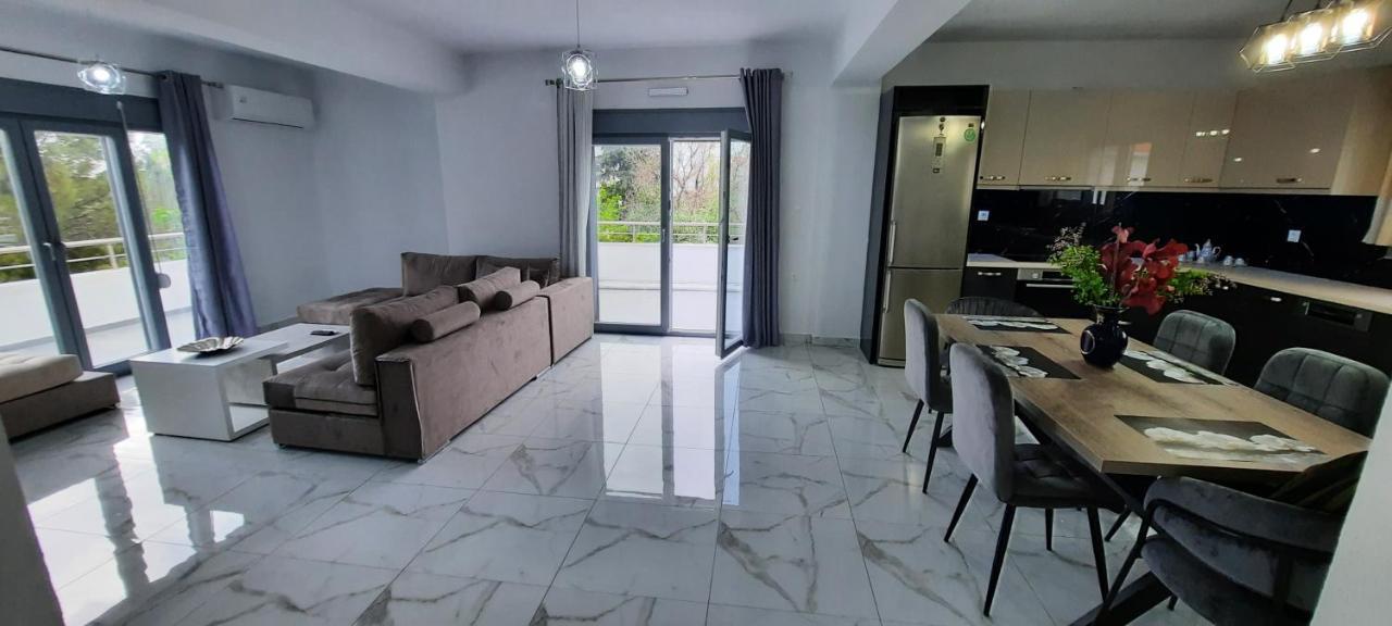 νεόκτιστη βίλα, χώρα πυθαγορείου Villa