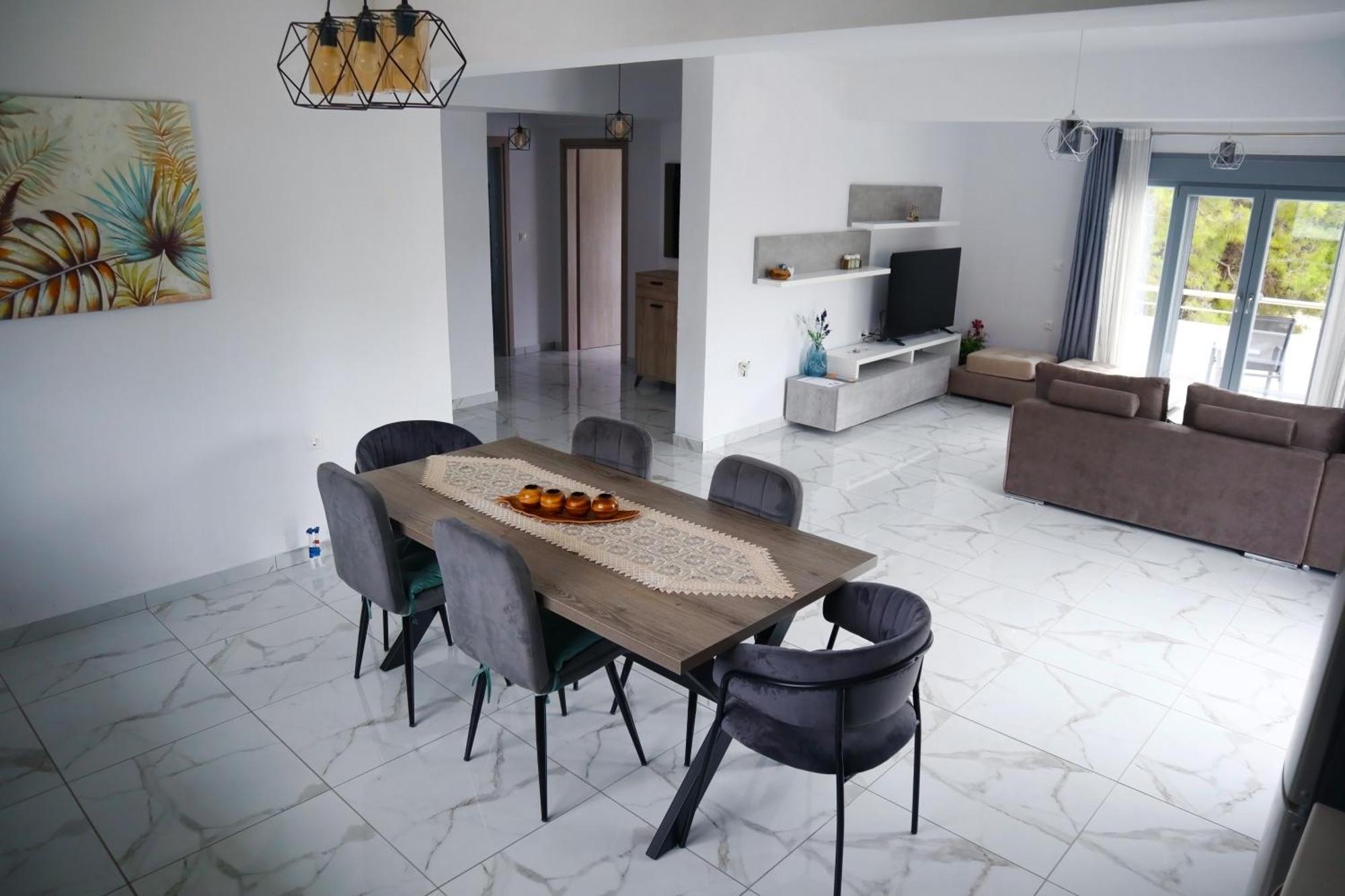 νεόκτιστη βίλα, χώρα πυθαγορείου Villa *